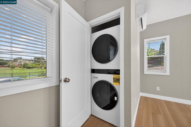 1920 E 3rd St, Benicia, CA 94510