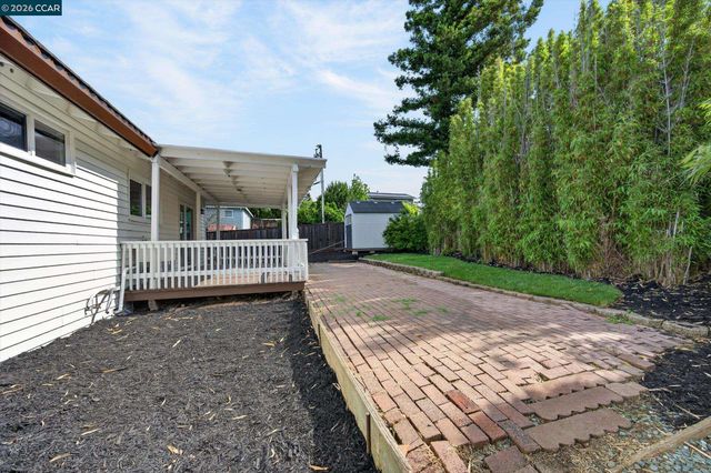1920 E 3rd St, Benicia, CA 94510