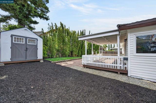 1920 E 3rd St, Benicia, CA 94510