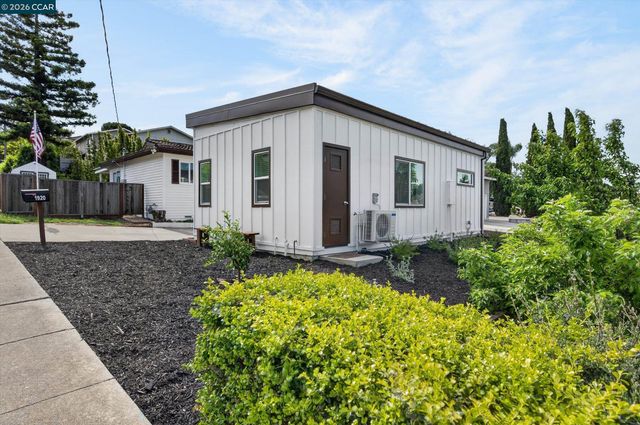 1920 E 3rd St, Benicia, CA 94510