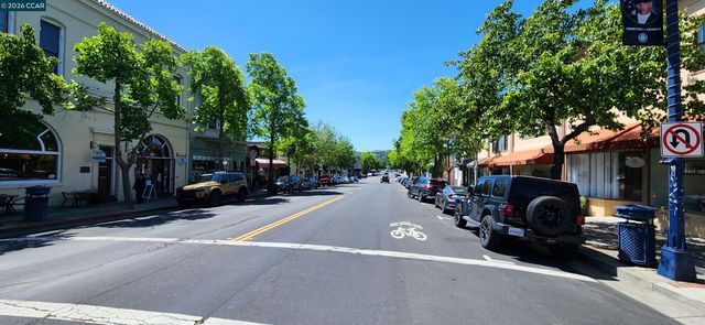 1920 E 3rd St, Benicia, CA 94510