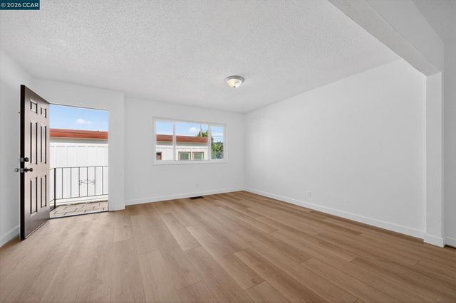1920 E 3rd St, Benicia, CA 94510
