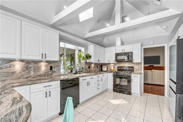 8329 Capistrano, West Hills, CA 91304
