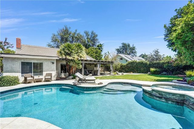 8329 Capistrano, West Hills, CA 91304