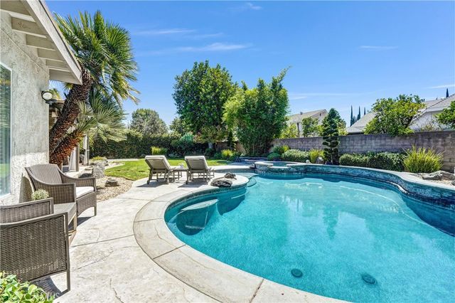 8329 Capistrano, West Hills, CA 91304
