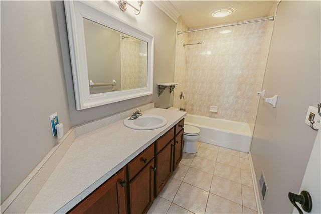 22 Royale Drive, Perinton, NY 14450