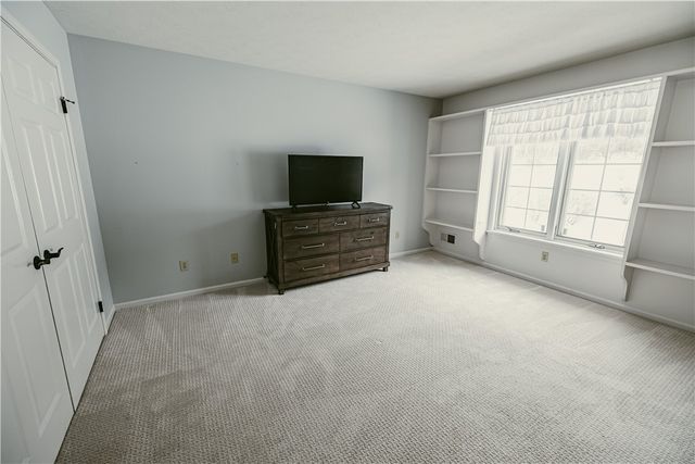 22 Royale Drive, Perinton, NY 14450