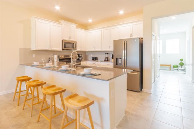 875 OCEAN COURSE AVENUE 875, Davenport, FL 33896