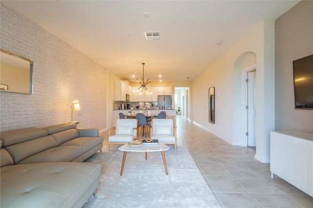 875 OCEAN COURSE AVENUE 875, Davenport, FL 33896