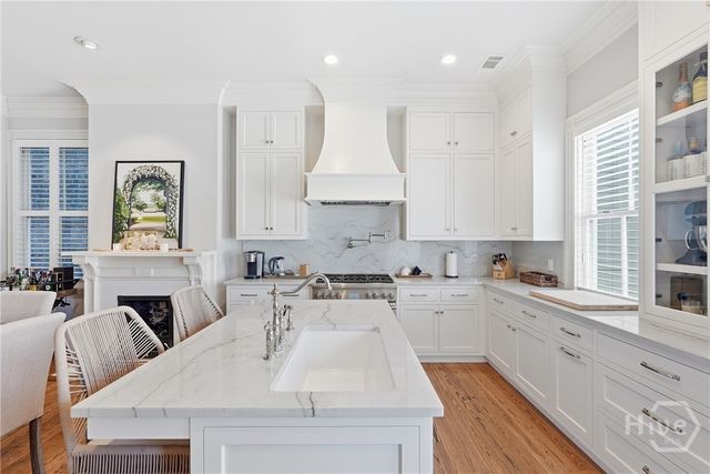 114 W Liberty Street, Savannah, GA 31401