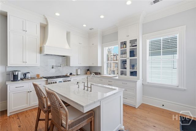 114 W Liberty Street, Savannah, GA 31401