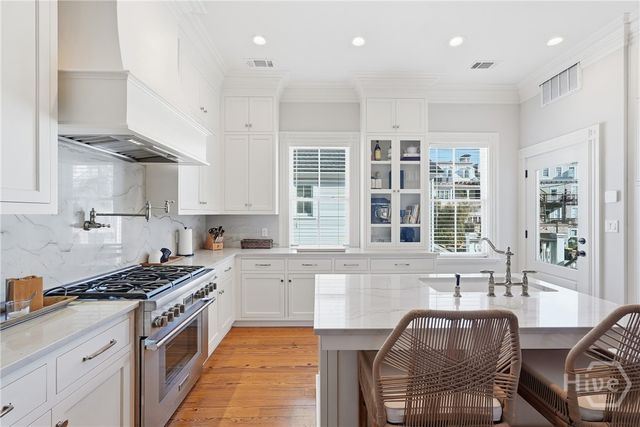 114 W Liberty Street, Savannah, GA 31401