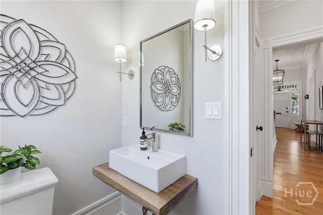 114 W Liberty Street, Savannah, GA 31401