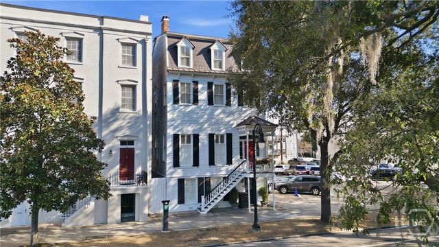 114 W Liberty Street, Savannah, GA 31401