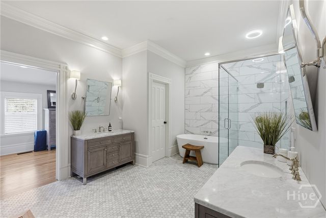 114 W Liberty Street, Savannah, GA 31401