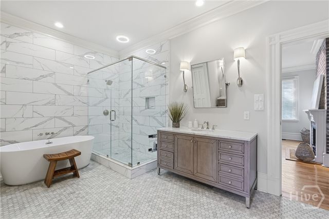 114 W Liberty Street, Savannah, GA 31401