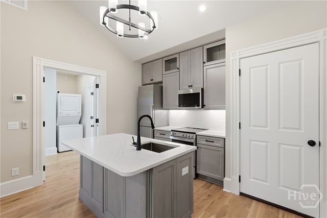 114 W Liberty Street, Savannah, GA 31401