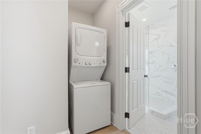 114 W Liberty Street, Savannah, GA 31401