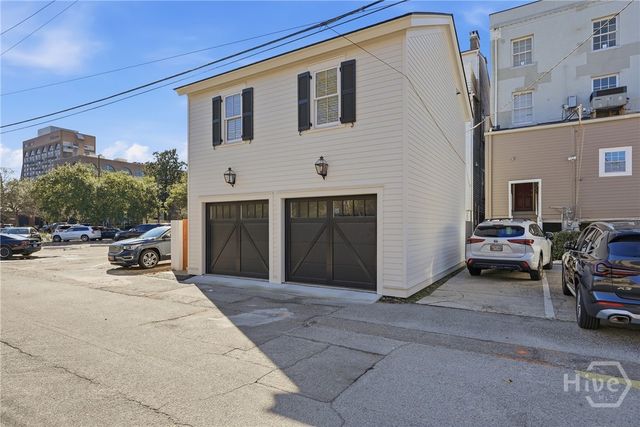 114 W Liberty Street, Savannah, GA 31401