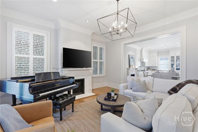 114 W Liberty Street, Savannah, GA 31401