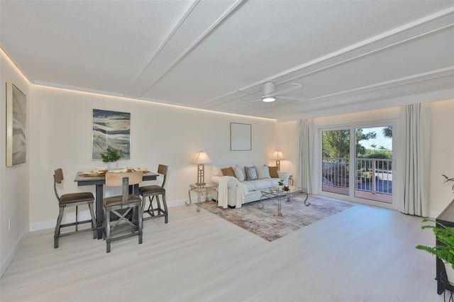 7430 SUNSHINE SKYWAY LANE S 305, St Petersburg, FL 33711