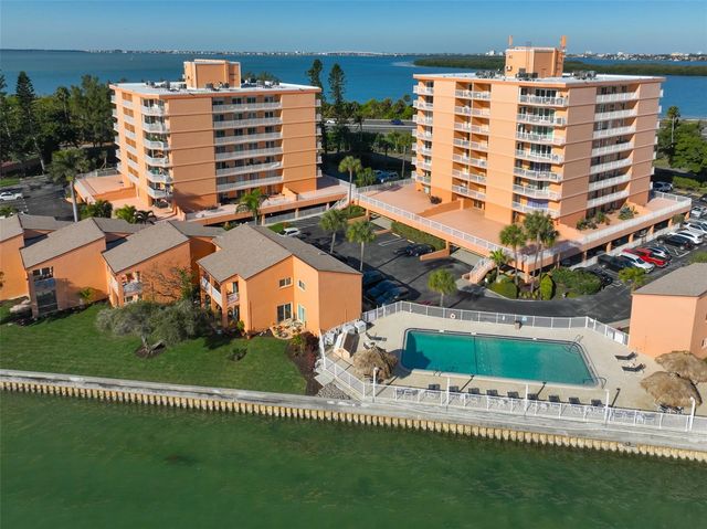 7430 SUNSHINE SKYWAY LANE S 305, St Petersburg, FL 33711