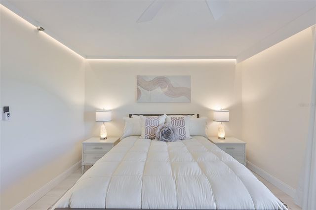 7430 SUNSHINE SKYWAY LANE S 305, St Petersburg, FL 33711