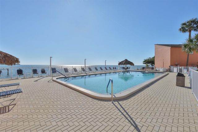 7430 SUNSHINE SKYWAY LANE S 305, St Petersburg, FL 33711