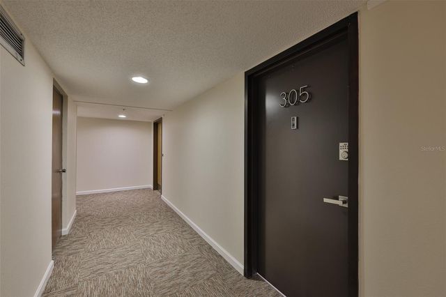 7430 SUNSHINE SKYWAY LANE S 305, St Petersburg, FL 33711