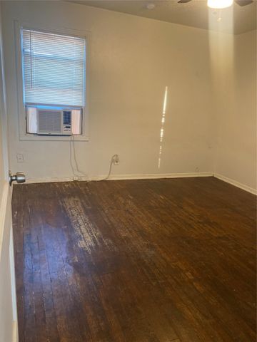 2703 Eagle Drive, Dallas, TX 75216