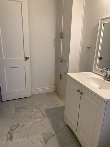 2703 Eagle Drive, Dallas, TX 75216