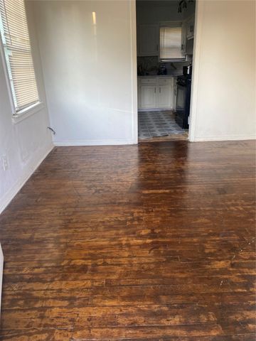 2703 Eagle Drive, Dallas, TX 75216