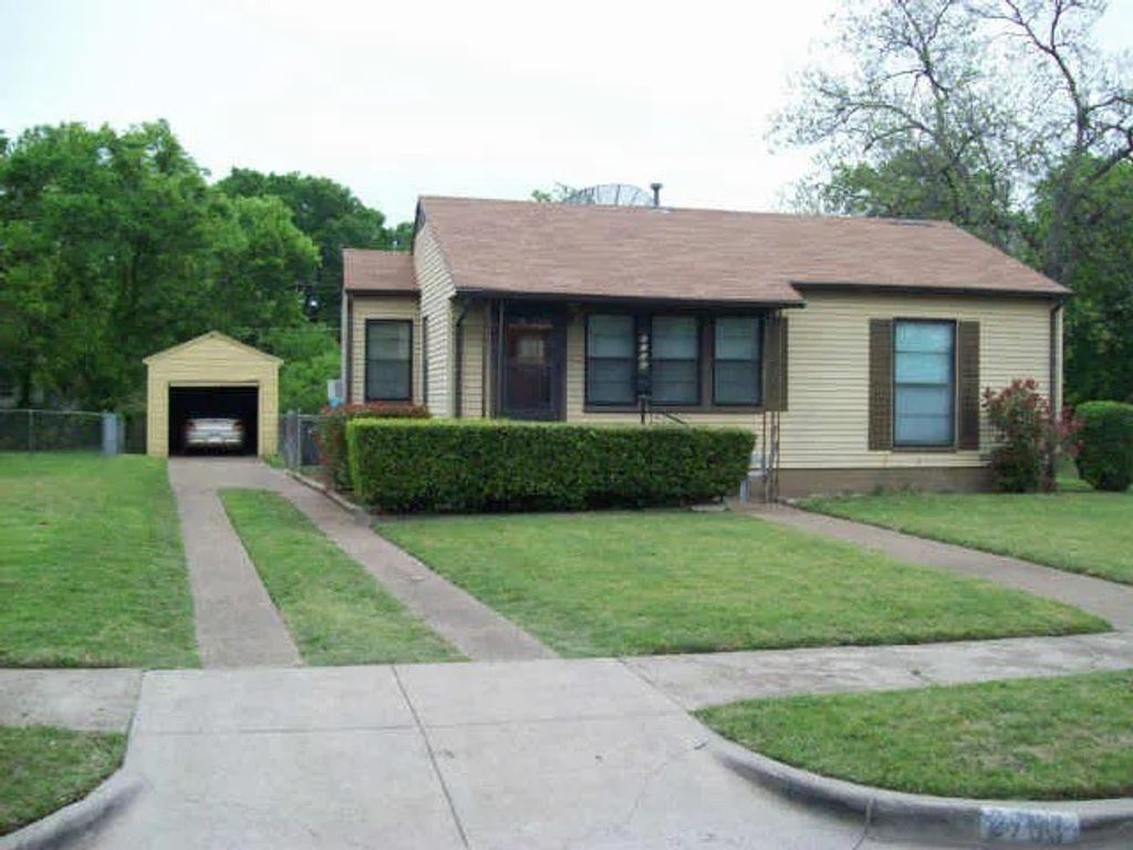 2703 Eagle Drive, Dallas, TX 75216