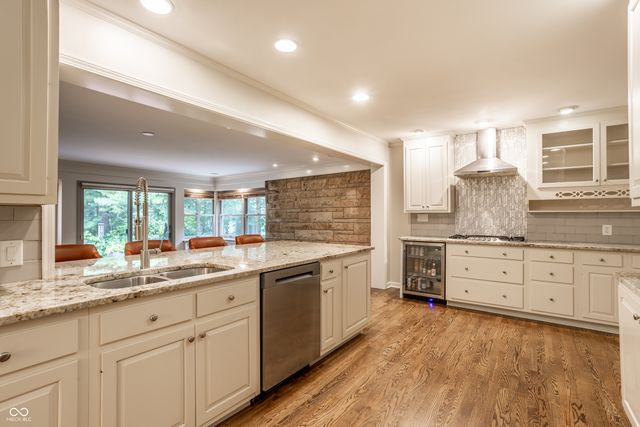 6910 N Washington Boulevard, Indianapolis, IN 46220