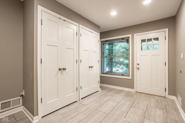 6910 N Washington Boulevard, Indianapolis, IN 46220