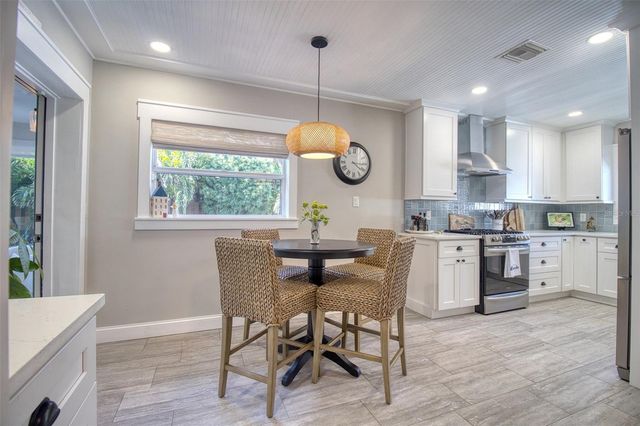 128 EDGEWATER TERRACE, Dunedin, FL 34698