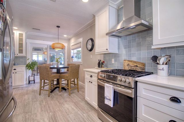 128 EDGEWATER TERRACE, Dunedin, FL 34698