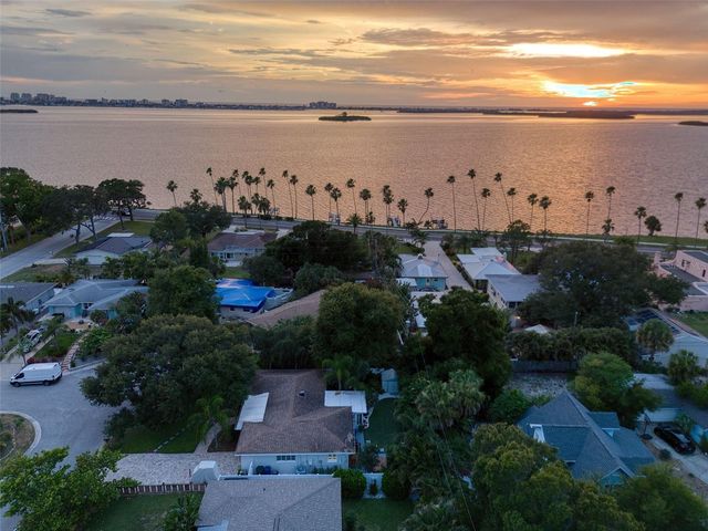 128 EDGEWATER TERRACE, Dunedin, FL 34698