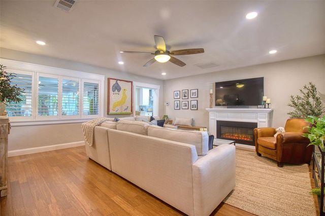 128 EDGEWATER TERRACE, Dunedin, FL 34698