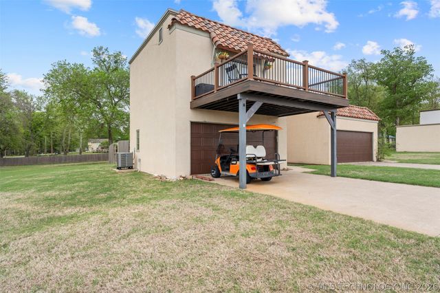 447300 Grottos Loop 204 & 301, Vinita, OK 74301