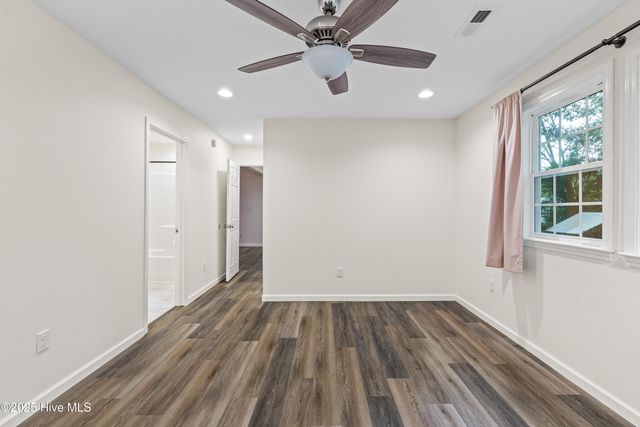 614 Saint Johns Church Road, Hampstead, NC 28443