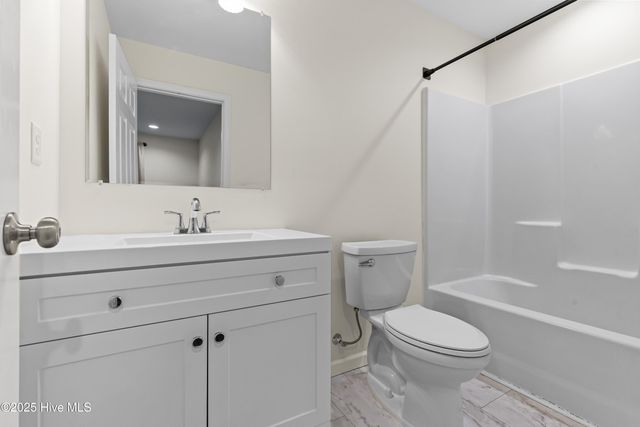 614 Saint Johns Church Road, Hampstead, NC 28443