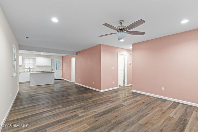 614 Saint Johns Church Road, Hampstead, NC 28443