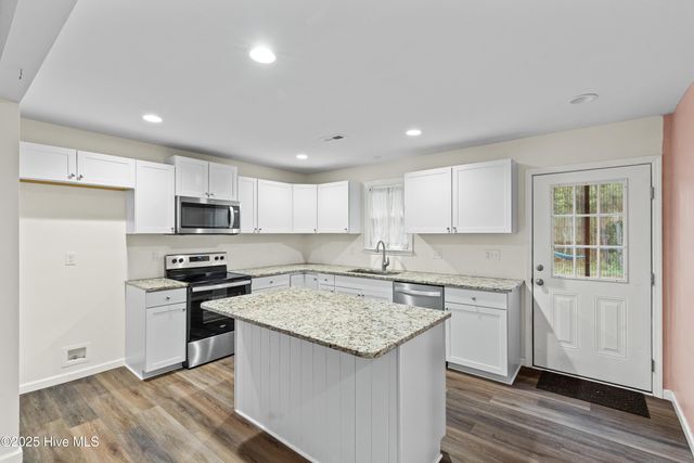 614 Saint Johns Church Road, Hampstead, NC 28443