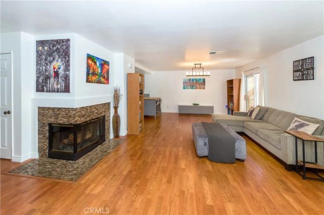 25146 Steinbeck A, Stevenson Ranch, CA 91381