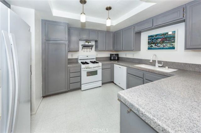 25146 Steinbeck A, Stevenson Ranch, CA 91381