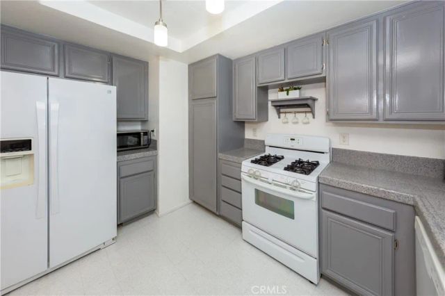 25146 Steinbeck A, Stevenson Ranch, CA 91381