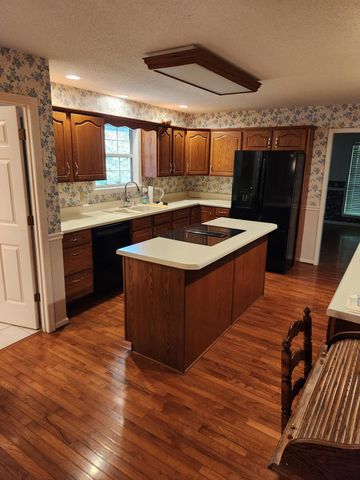 415 Highway 151, Lafayette, GA 30728
