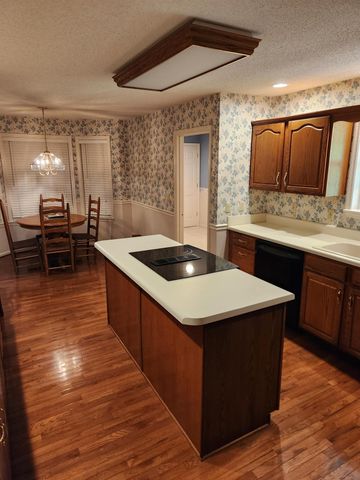 415 Highway 151, Lafayette, GA 30728