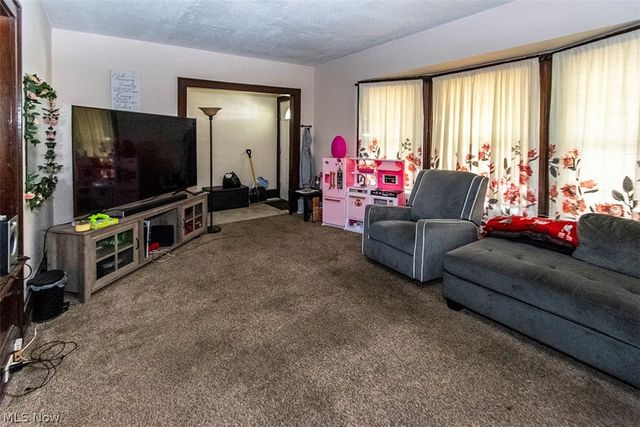 4205 Trowbridge Avenue, Cleveland, OH 44109